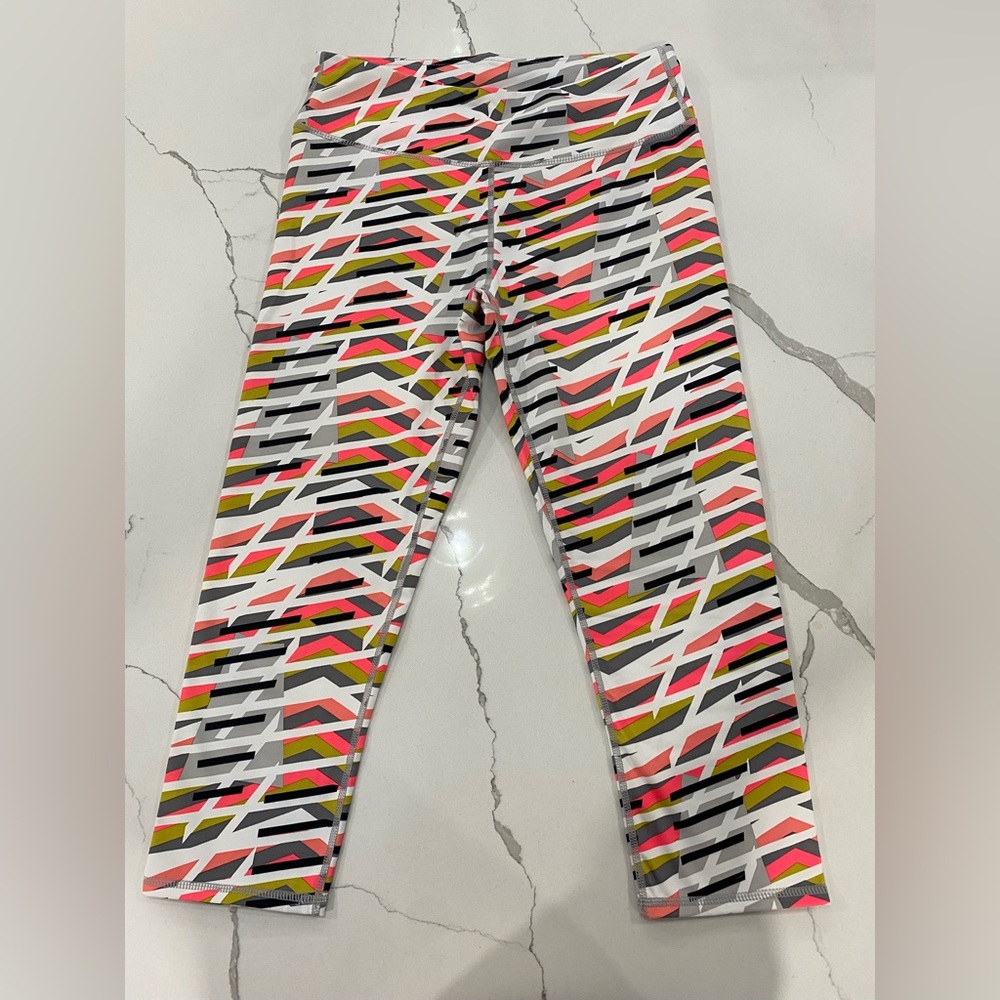 Fabletics Crop Size Small - image 3